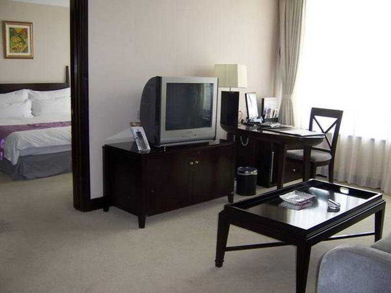 Sophia International Hotel Qingdao Exteriör bild